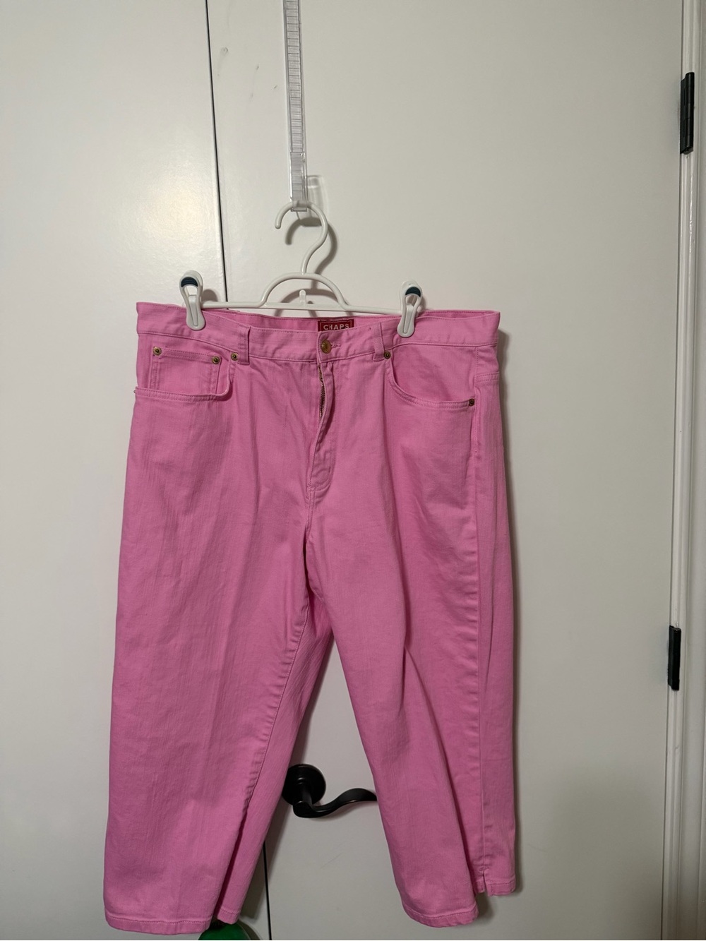 Chaps Women’s Pink Capri Jeans size 16
